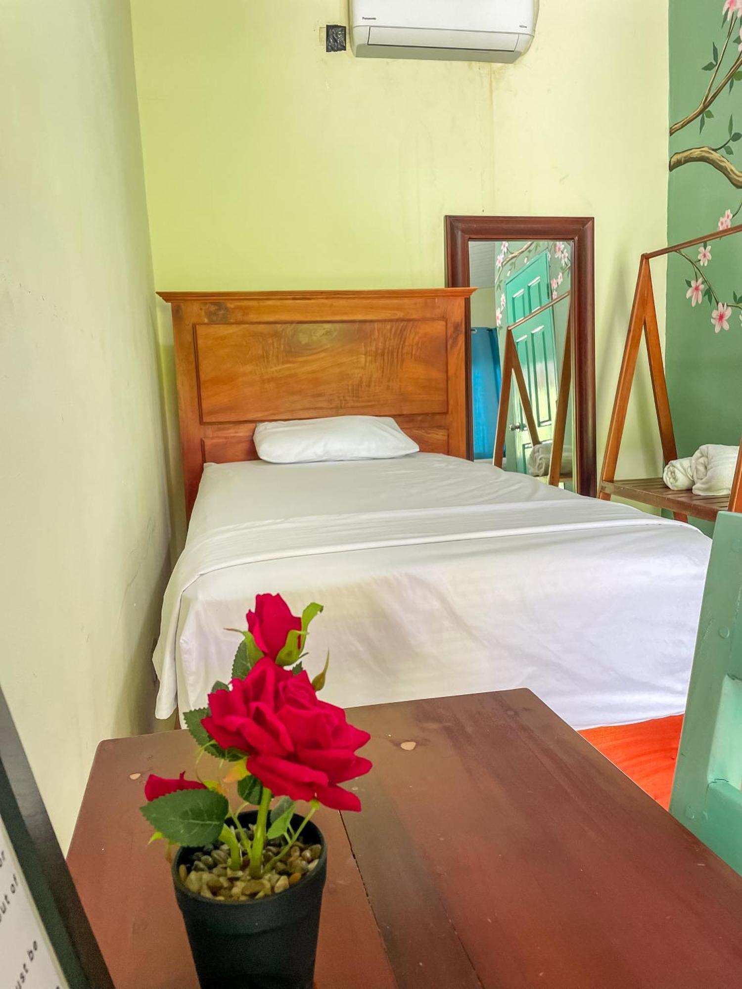 Hostal Eden Moyogalpa Zewnętrze zdjęcie