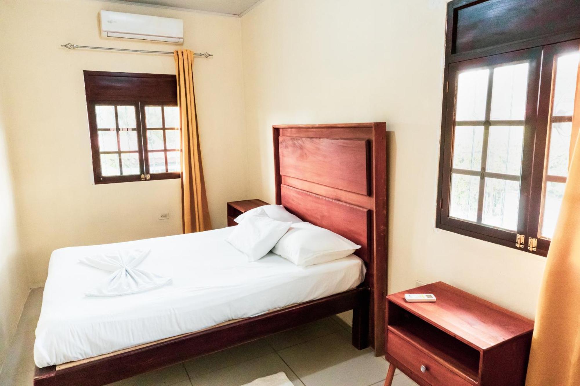 Hostal Eden Moyogalpa Zewnętrze zdjęcie
